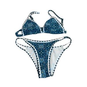 SHEIN Size Small Blue Floral Bikini Set